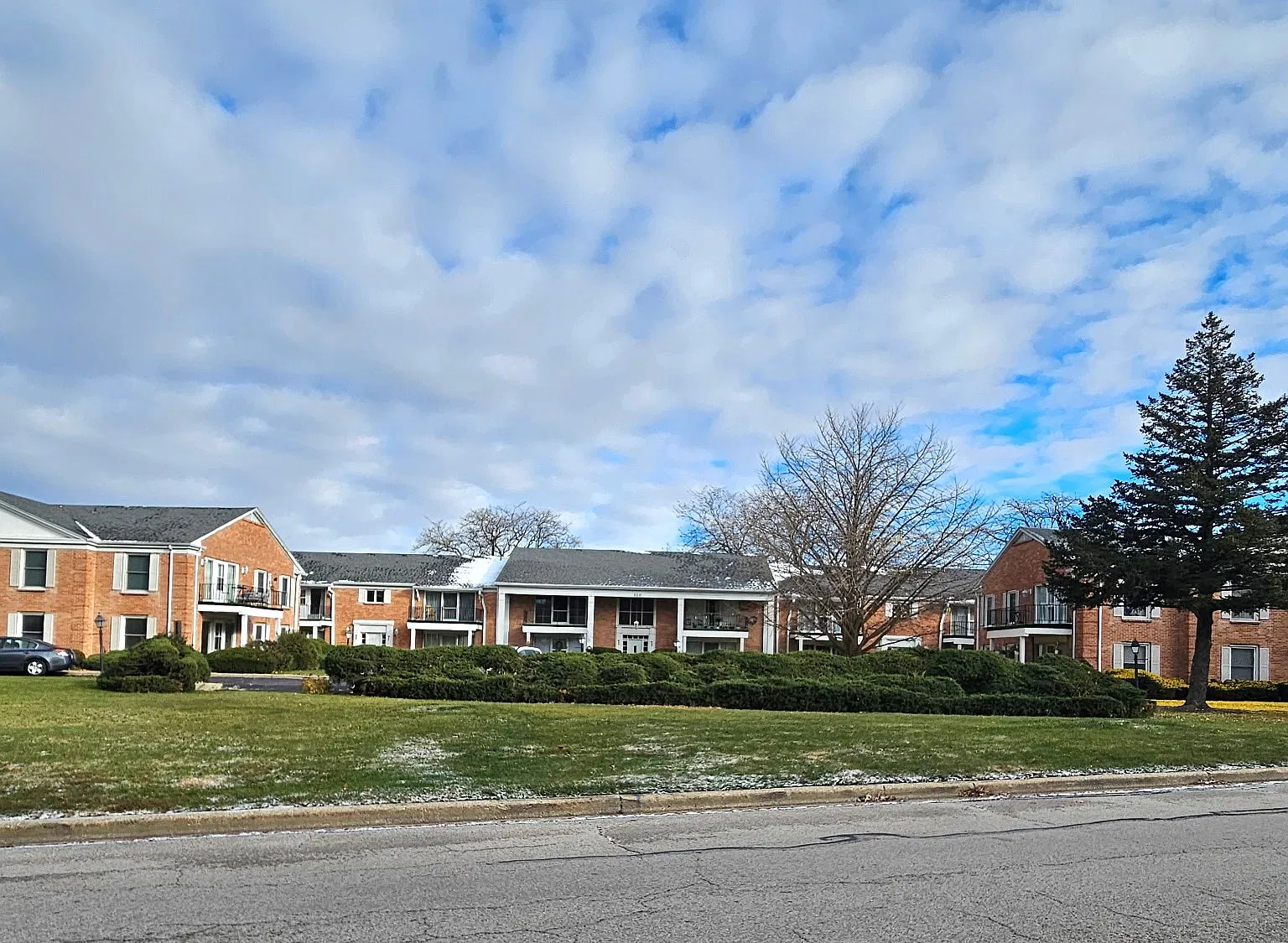 Coachlite Apartments — Photo 2