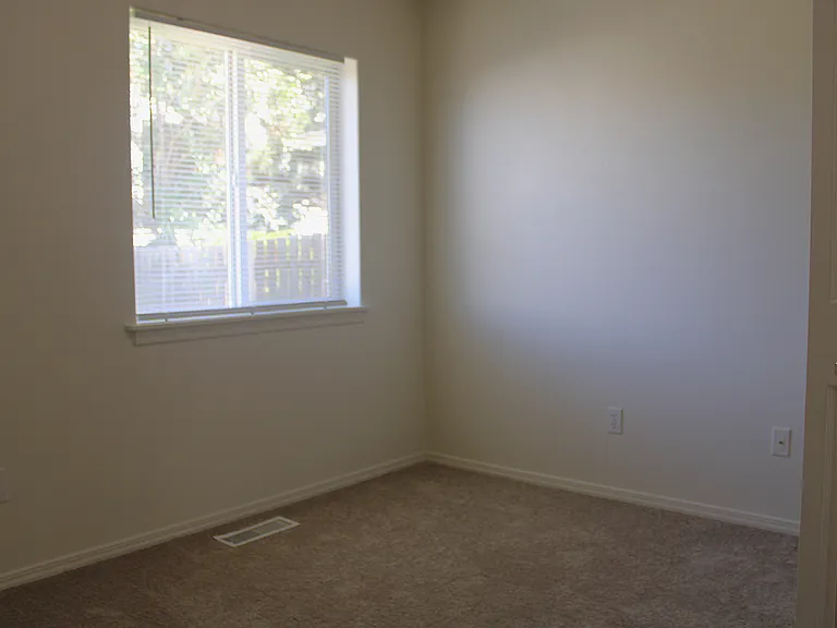 1386 Brown St #B — Photo 8