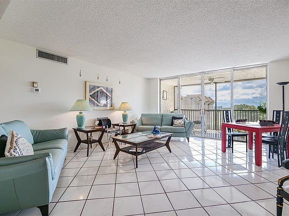 3rd image of 3910 Inverrary Boulevard #805-B