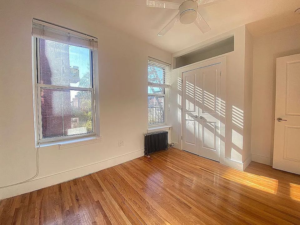 1st image of 147 Leonard St APT 4