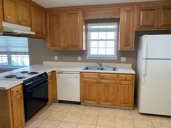 5th image of 1318 Edgewood Dr