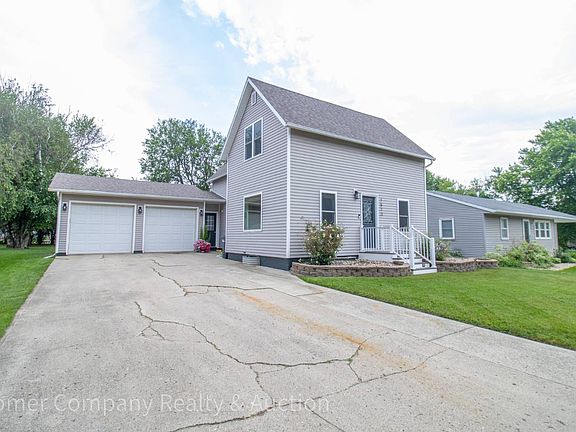 2nd image of 1513 2nd St