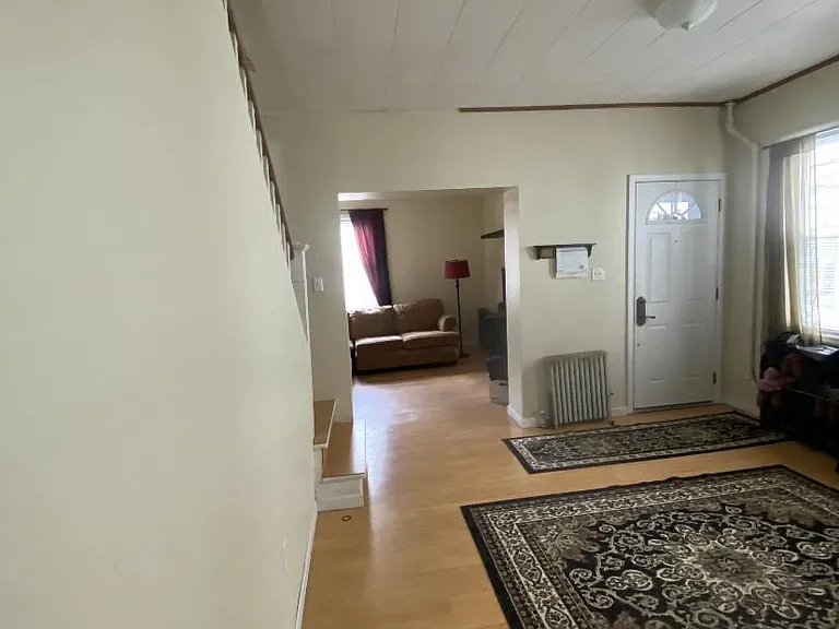 2025 Price St — Photo 5