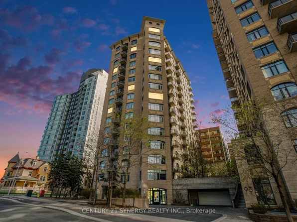 85 Bronson Ave #1105, Ottawa, ON K1R 6G7