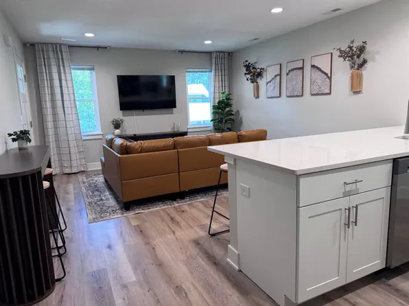 1249 Kinsmoor Ave, Fort Wayne, IN