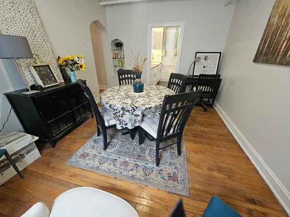 2423 W Lunt Ave APT 1S, Chicago, IL 60645