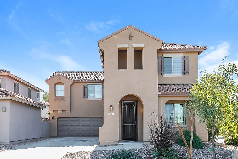 4 bed, 2.5 bath, 2217 sqft, $2,575 — Photo 1