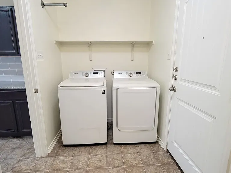 111 Jasmine Cv — Photo 14