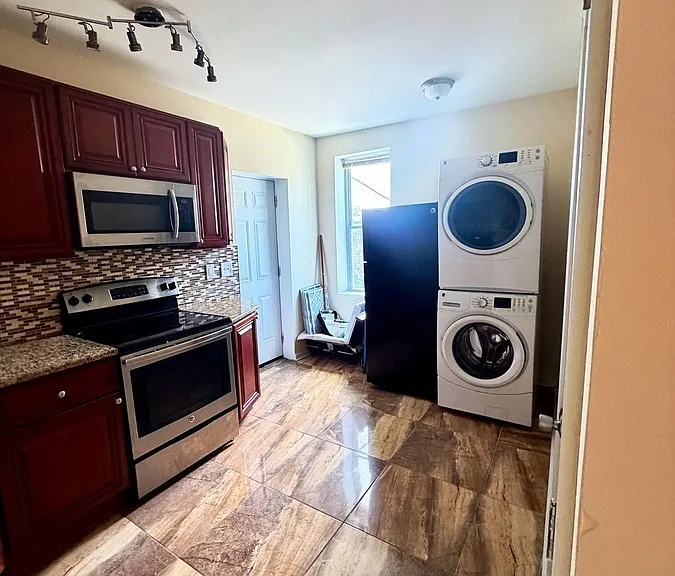880 Wynnewood Rd #2 — Photo 5