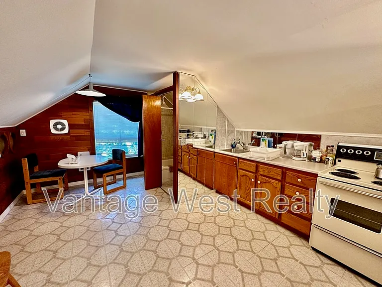 840 Bernard Ave — Photo 23