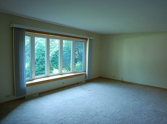 5th image of 308 South Pkwy
