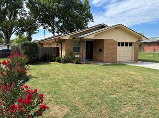 1607 N Klabzuba Ave, Prague, OK 74864