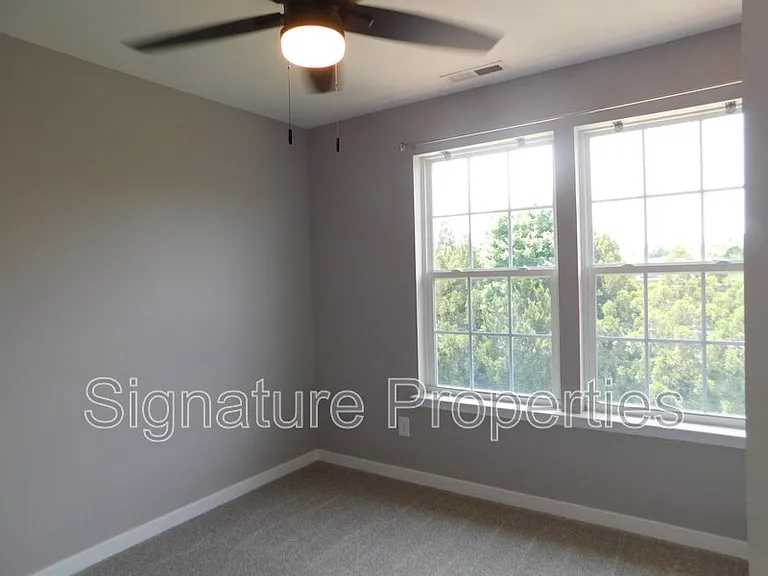 8197 Belton Cir — Photo 41
