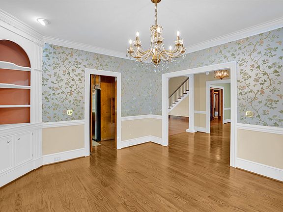 4th image of 136 Fishers Shore Rd