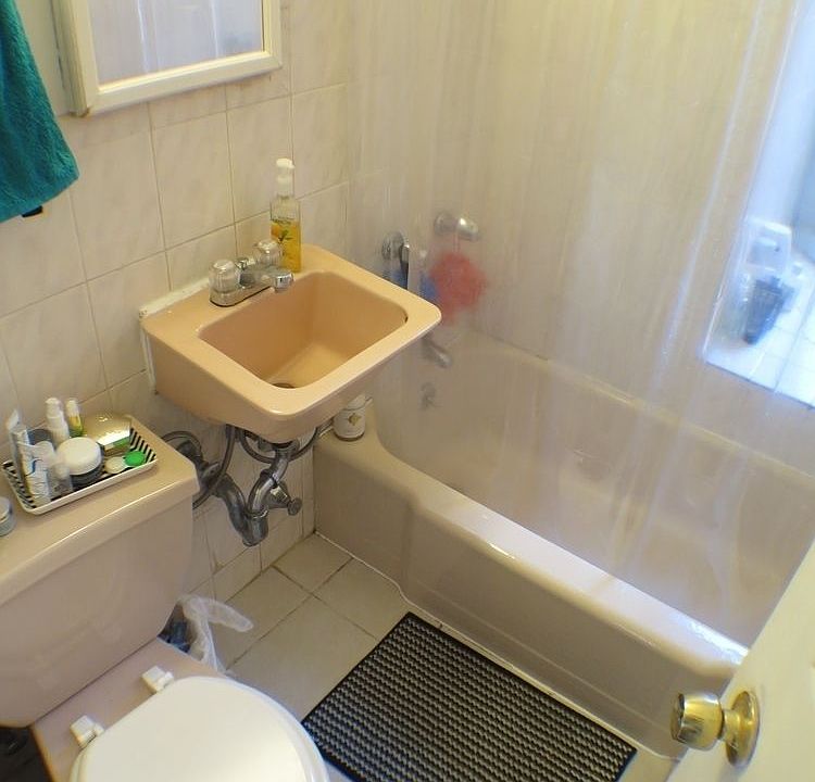 2nd image of 303A E 91st St APT 5E