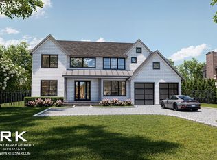 16 Peconic Bay Ave, Southampton, NY