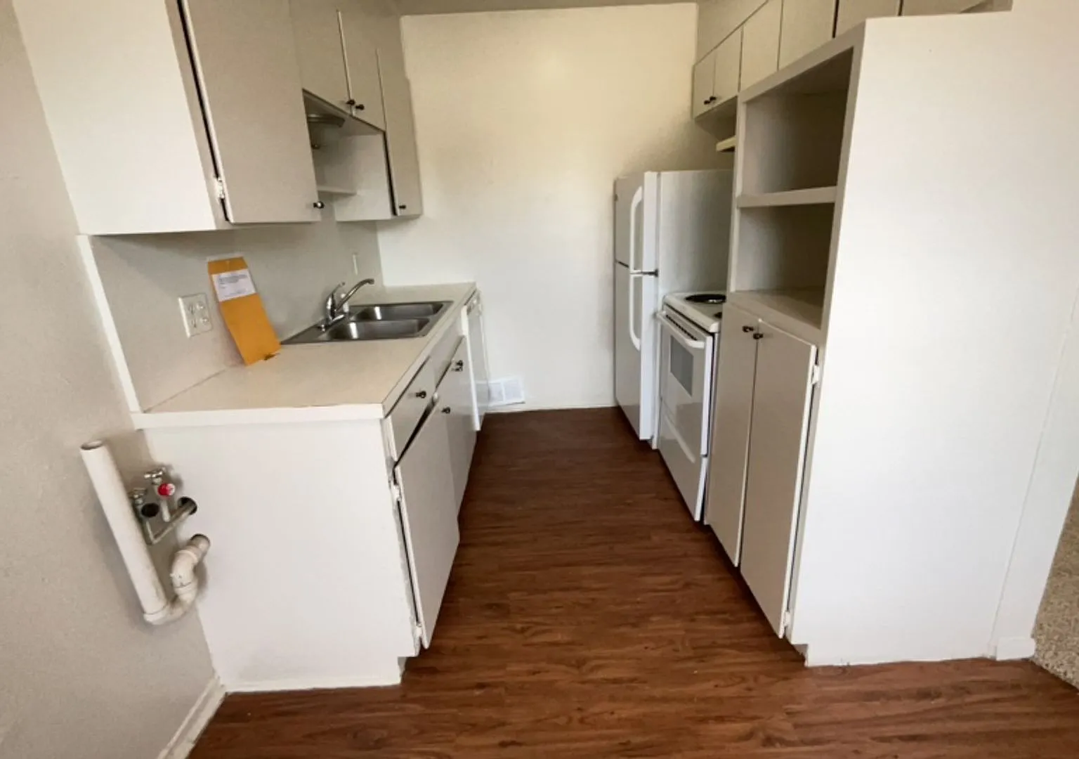 2 bed, 826 sqft, $895 — Photo 3