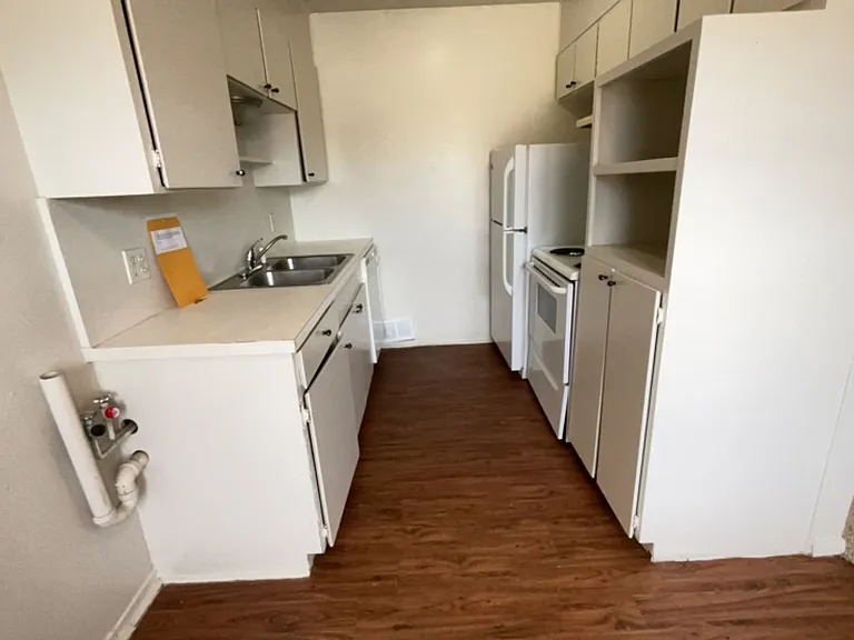 210 Old Tyler Rd #1 — Photo 3