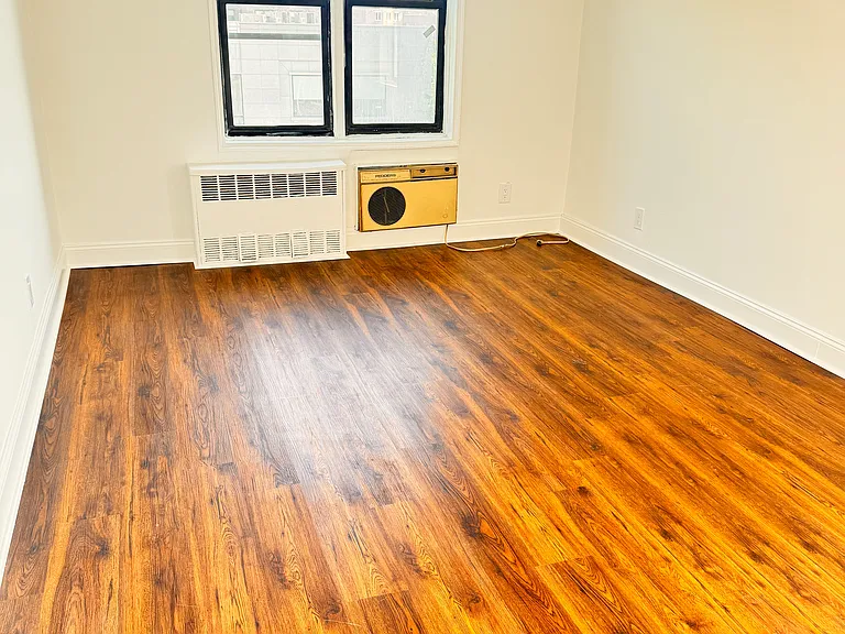 14943 35th Ave #G4 — Photo 9