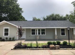 8823 Emnora Ln, Houston, TX 77080