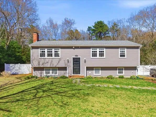 53 Colby Dr, Halifax, MA 02338