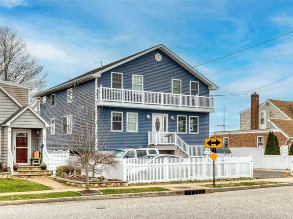 121 Forest Avenue, Massapequa, NY 11758