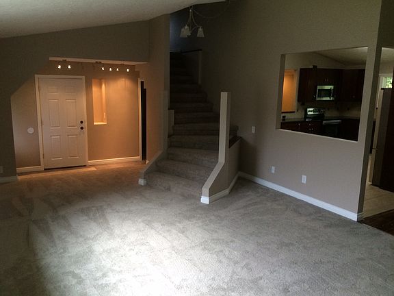 Looking toward entry/kitchen