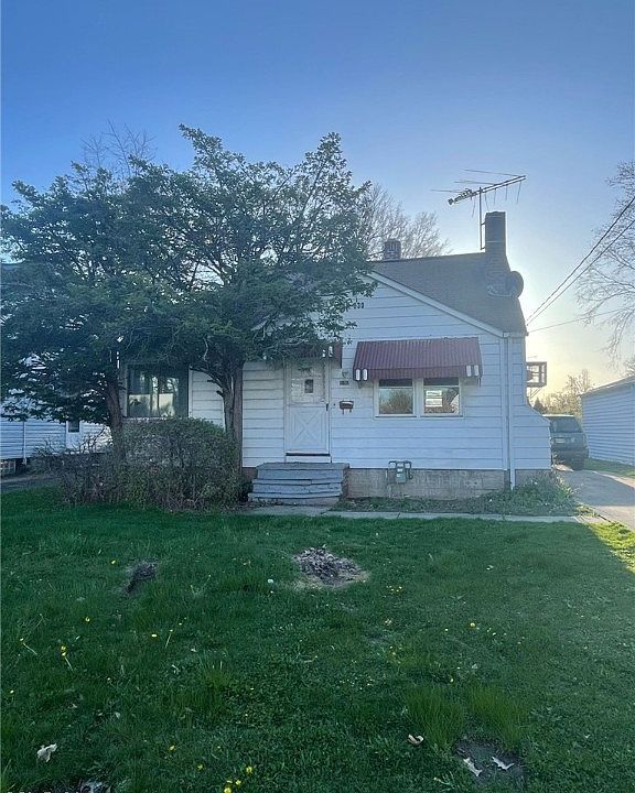 1st image of 630 E 260th St