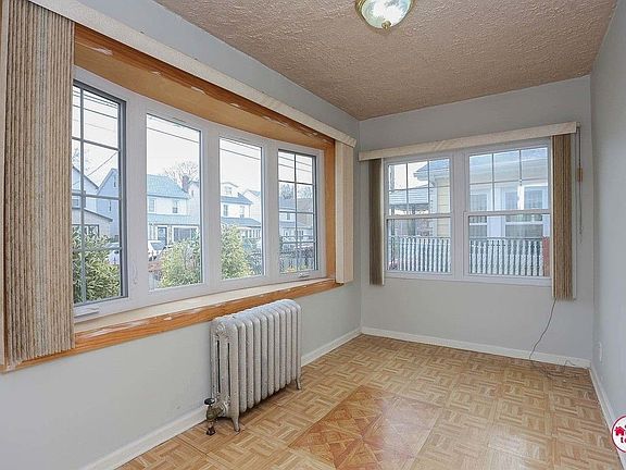 3rd image of 114-44 208th St