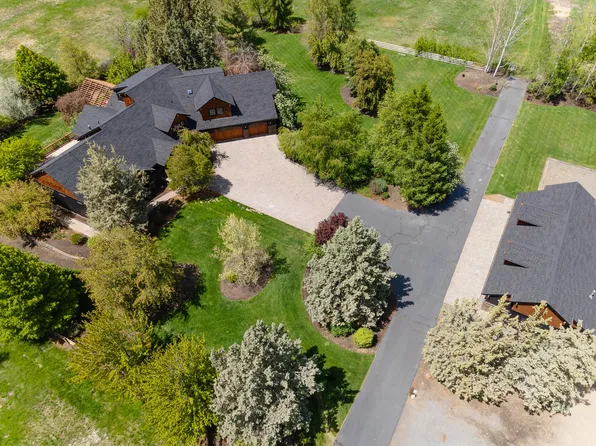 23030 Bear Creek Rd, Bend, OR 97701