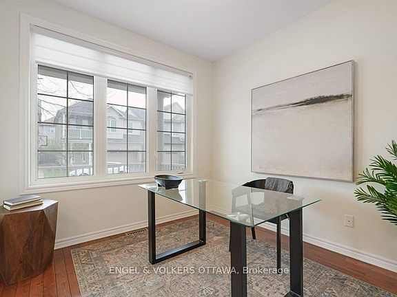 3rd image of 2531 Stone Cove Cres
