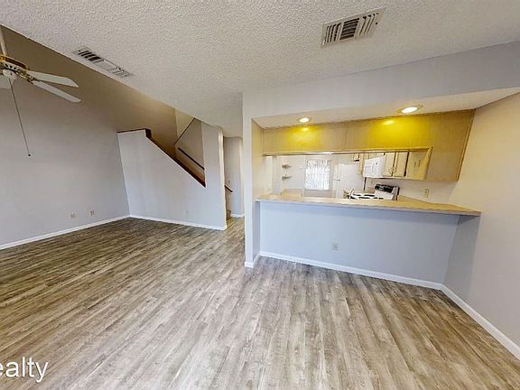 4th image of 12729 Ashbrook Cir E