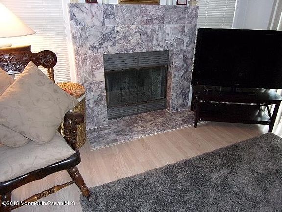 5th image of 932 Jessica Ct #1000