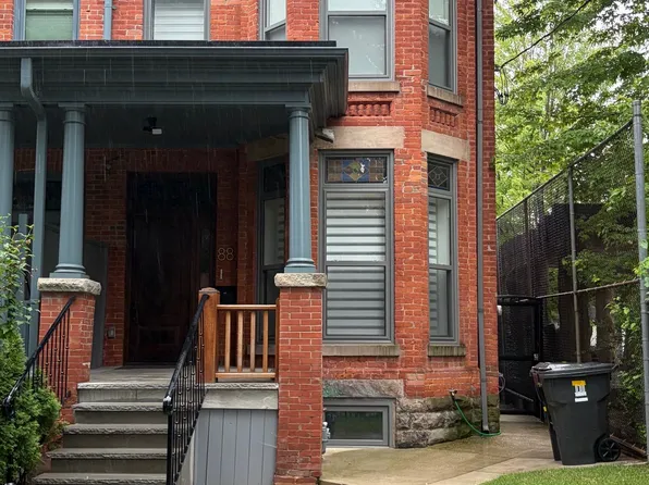 88 Brunswick Ave #1, Toronto, ON M5S 2L7