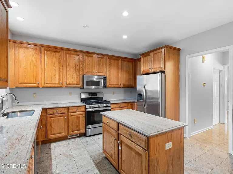 230 Norwood Ave — Photo 15