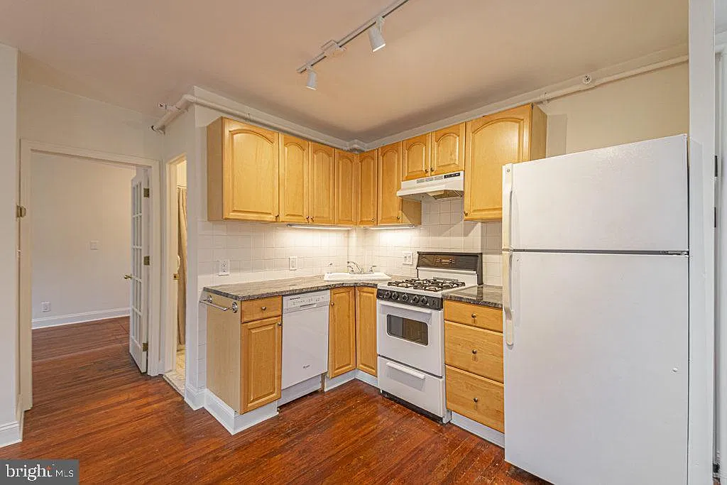 1 bed, 1.0 bath, $1,845 — Photo 2