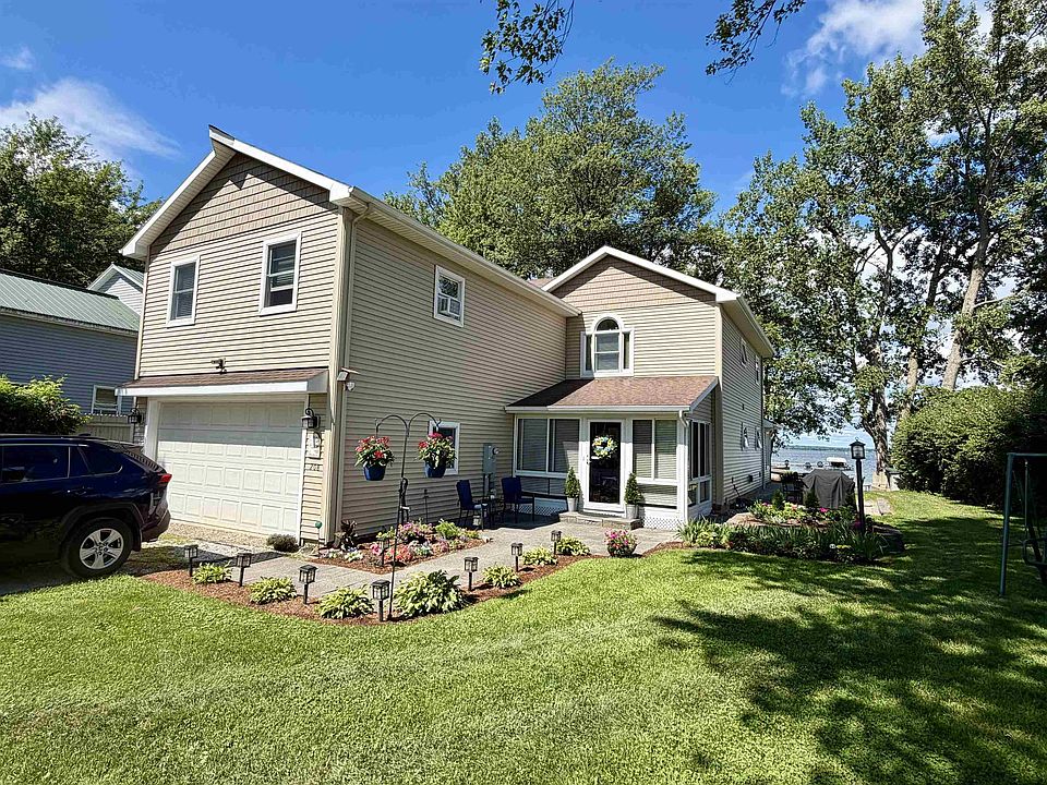 1st image of 208 Sandy Cove Road