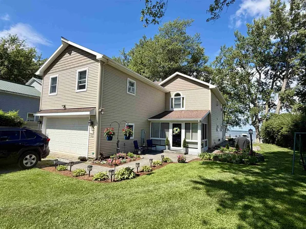 208 Sandy Cove Road, St. Albans Town, VT 05478