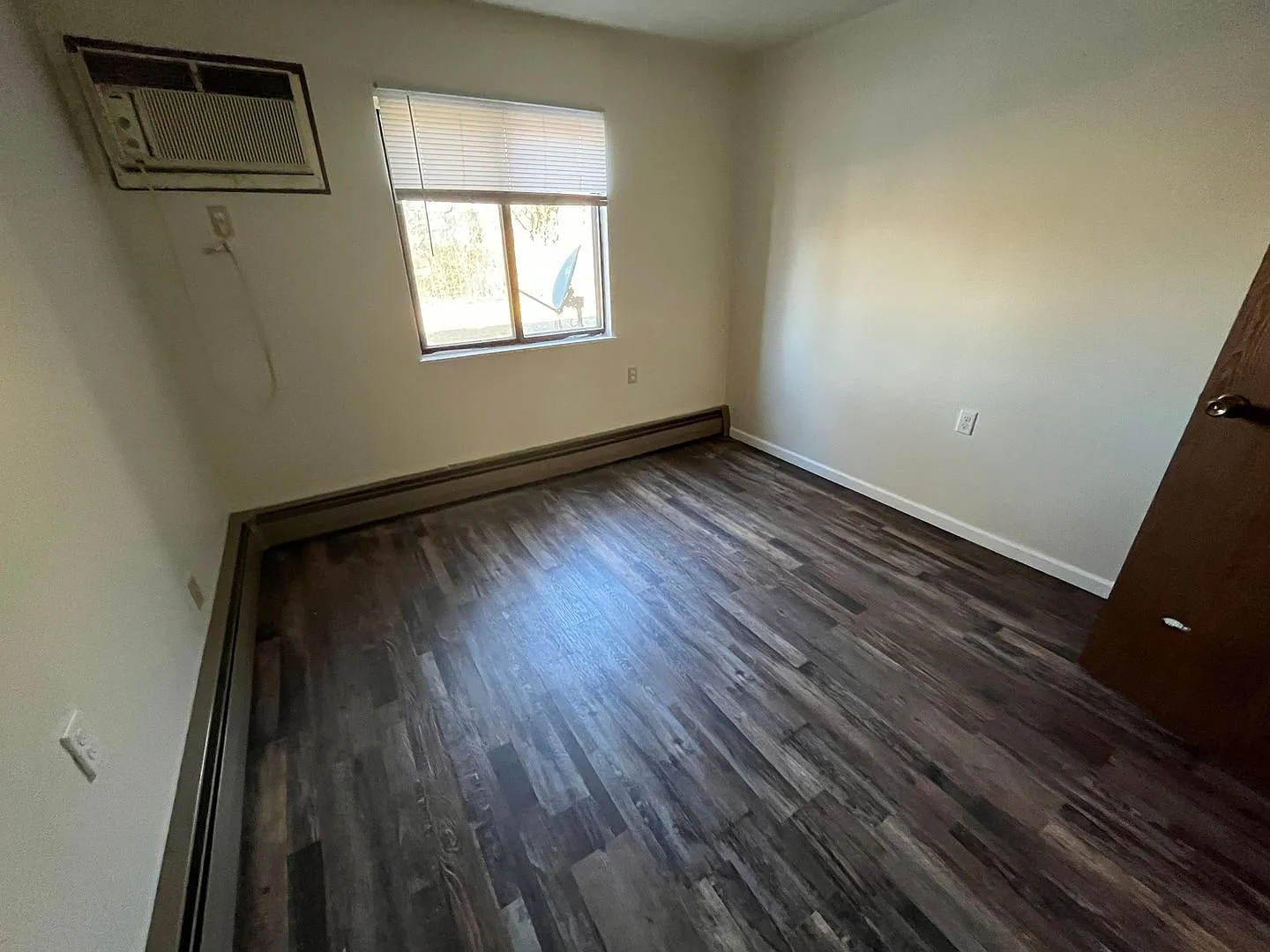 Brook Villa Apartments I — Photo 2