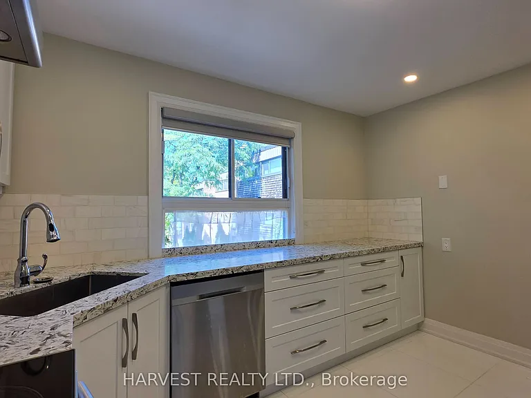 54 Paul Markway — Photo 8