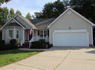 25 Topridge Ct, Greensboro, NC 27407