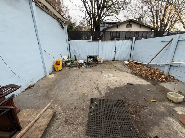 111-06 Farmers Boulevard image 11 of 13