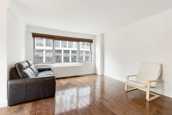 Rented by Nest Seekers International | media 12