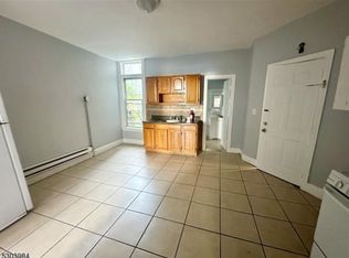 166 8th St #B, Passaic, NJ 07055