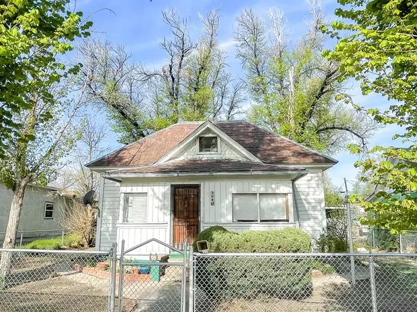 208 Lewis Ave, La Junta, CO 81050