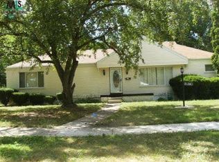 21241 Ridgedale St, Oak Park, MI 48237