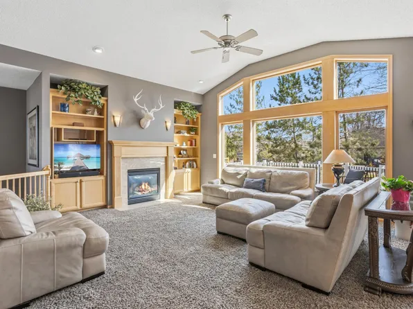 9451 138th St W, Savage, MN 55378