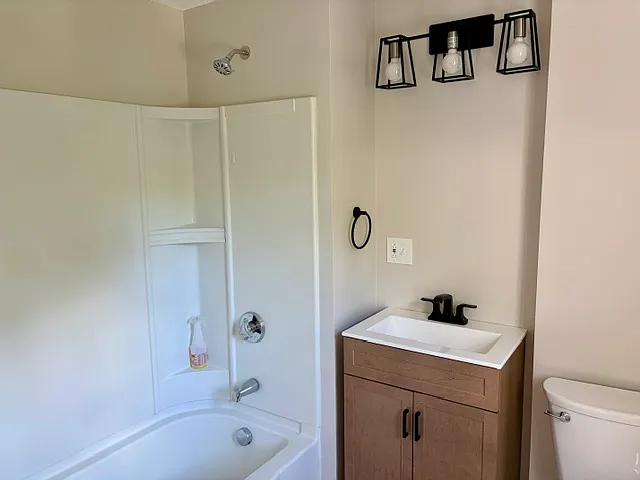 6 Sampson Ave #2 — Photo 8