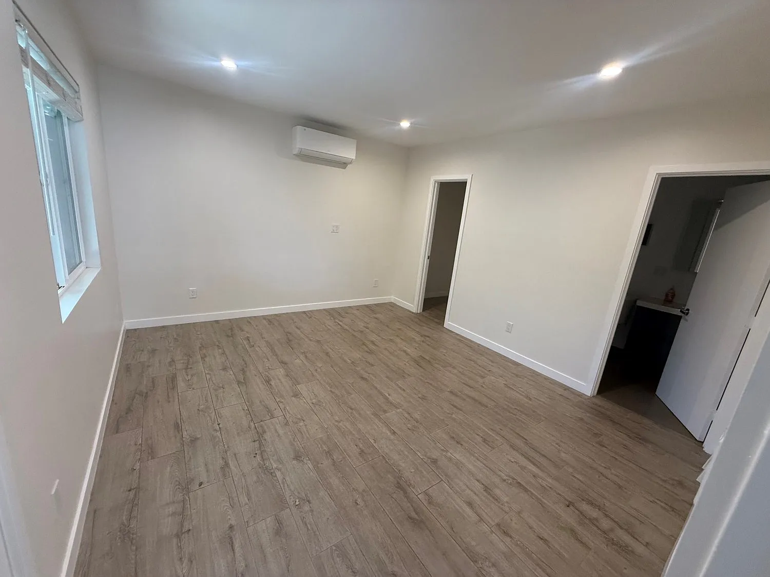 1 bed, 610 sqft, $2,300 — Photo 3