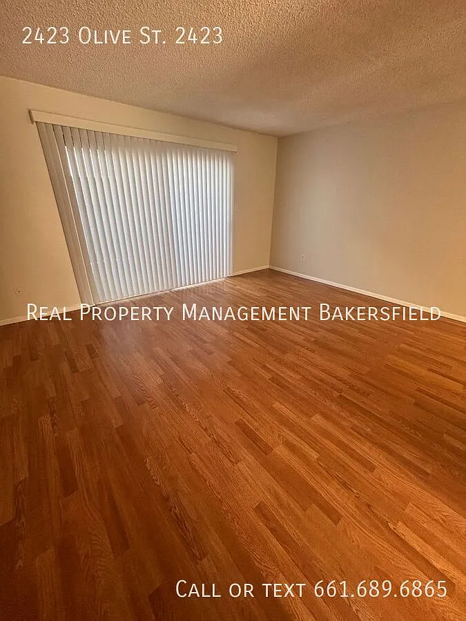 2423 Olive St - Move In Special - 1st month Rent Free! — Photo 4